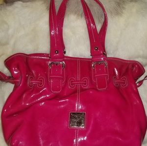 Dooney & Bourke small Chiara bag 💝HOT COLOR💝